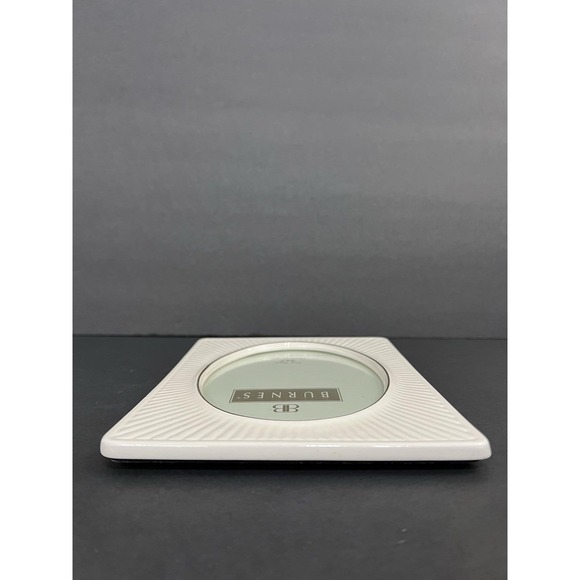 Burnes White Ceramic 5x7 Picture Frame Gold Trim Oval  Farmhouse Cottage Classic - Picture 5 of 5